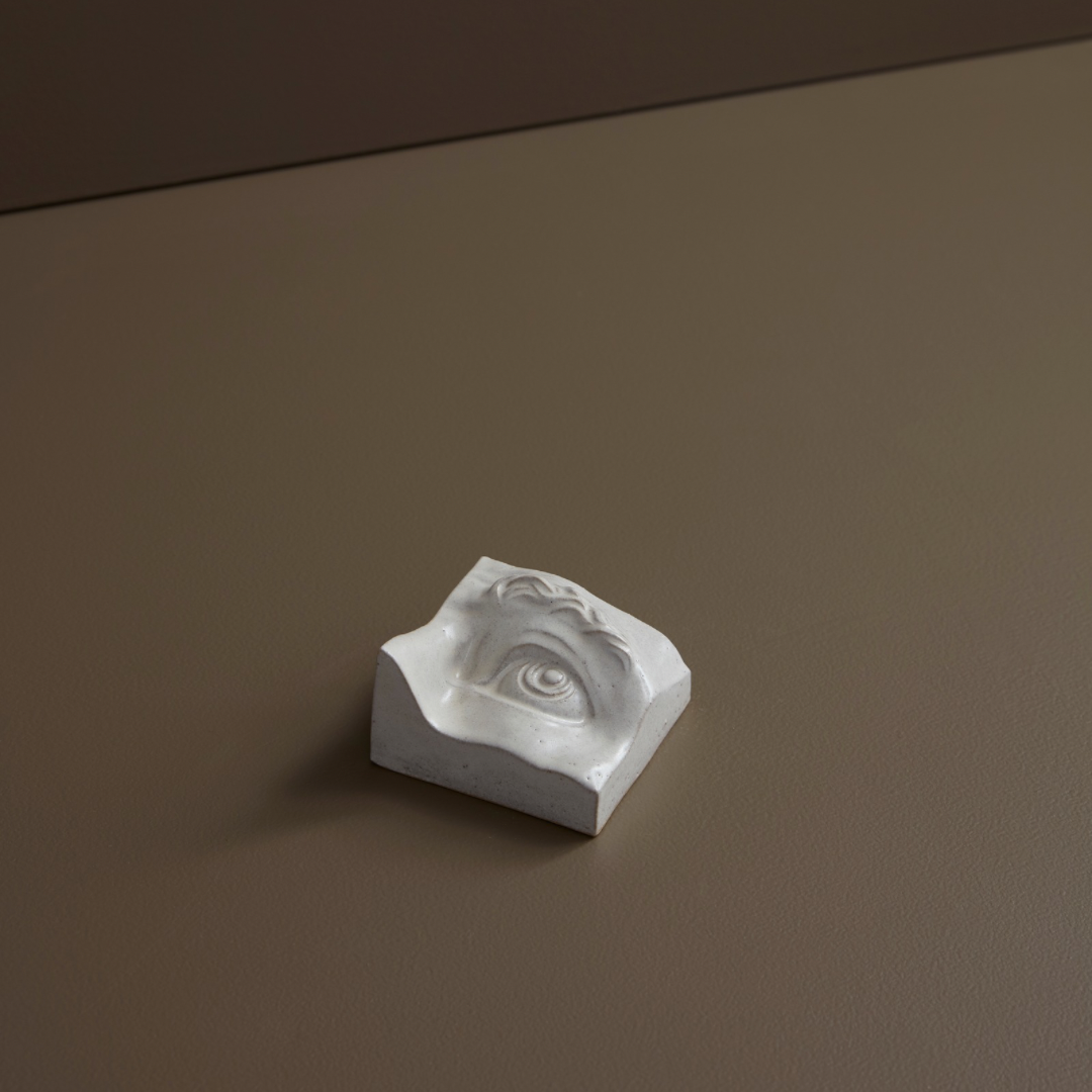 Laoru Laoru Keramik Relief - Square Eye Left
