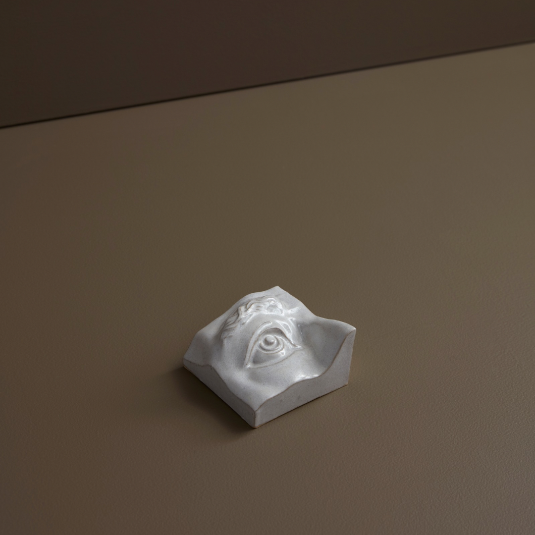 Laoru Laoru Keramik Relief - Square Eye Right