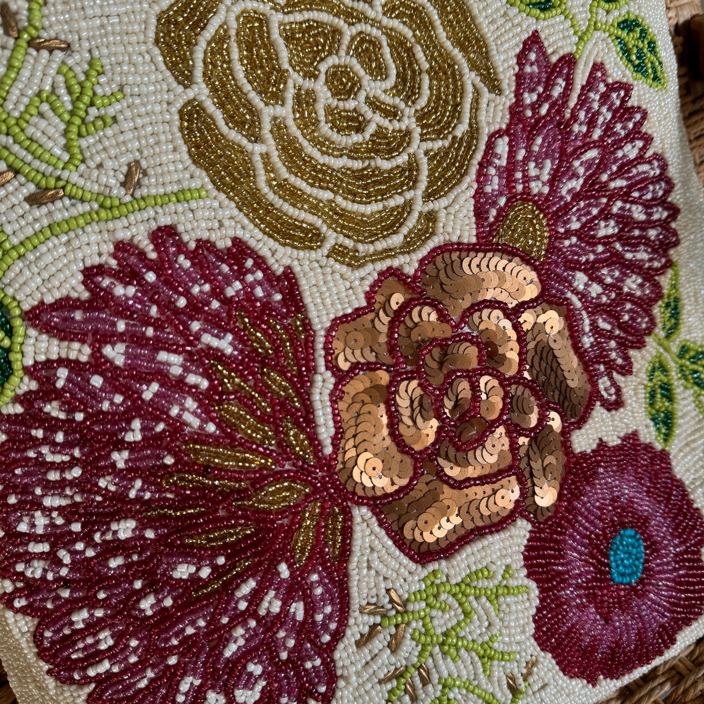 Indisk perlepude - Blomstermotiv