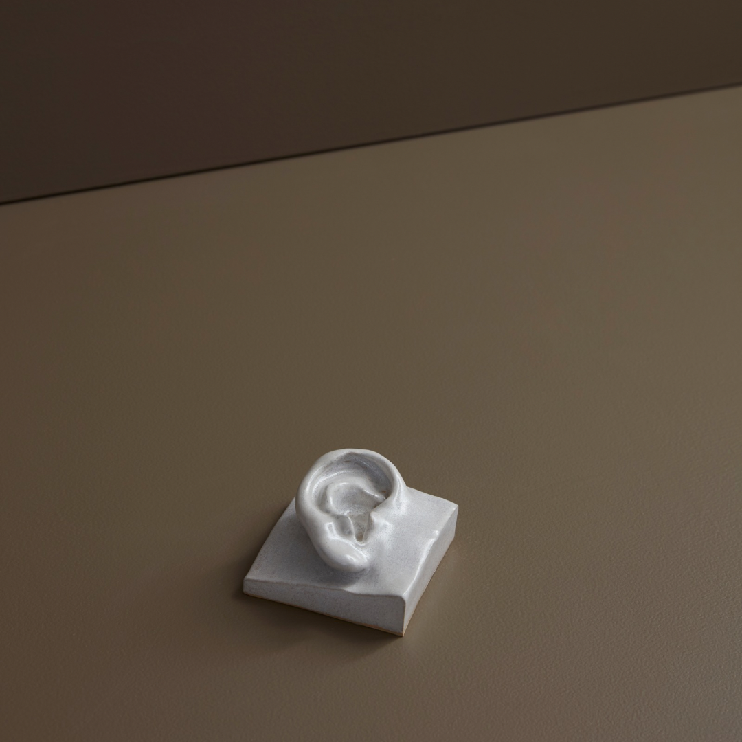 Laoru Laoru Keramik Relief - Square Ear Right
