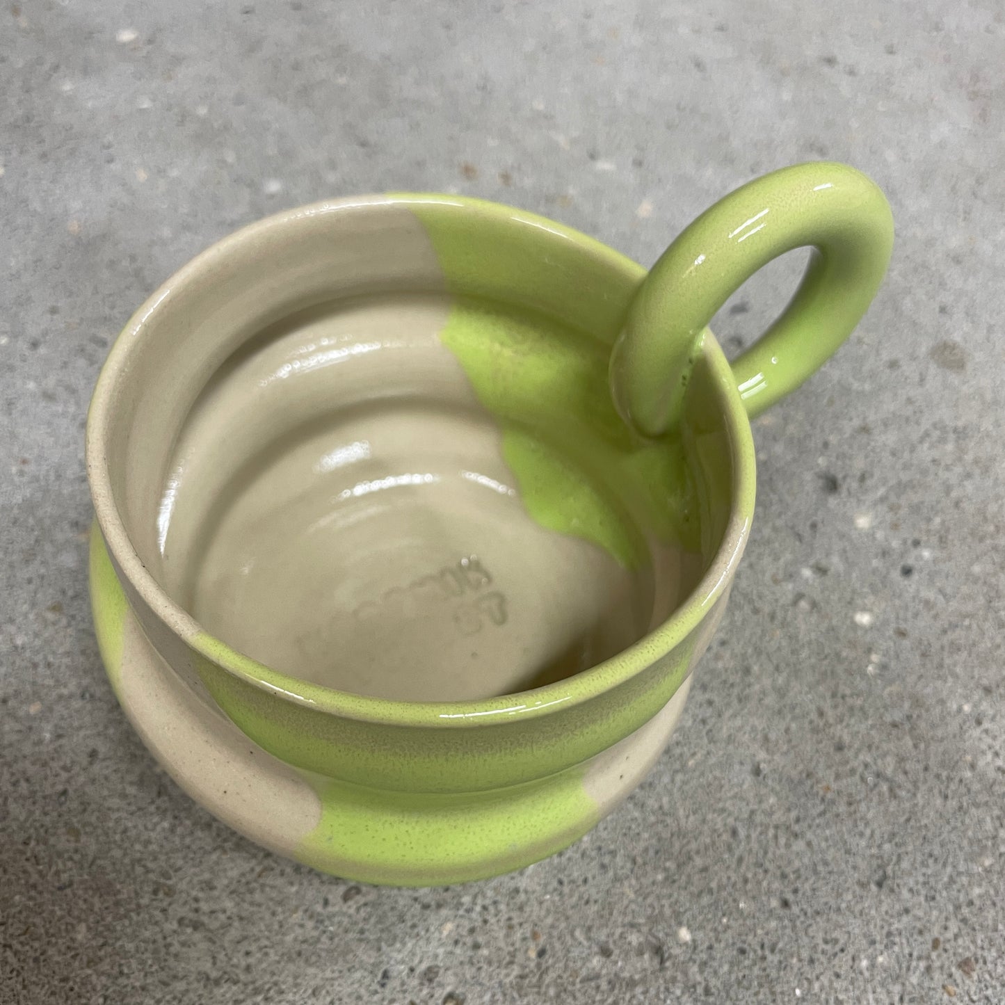 Keramik Studiet - Hånddrejet kop - Lime