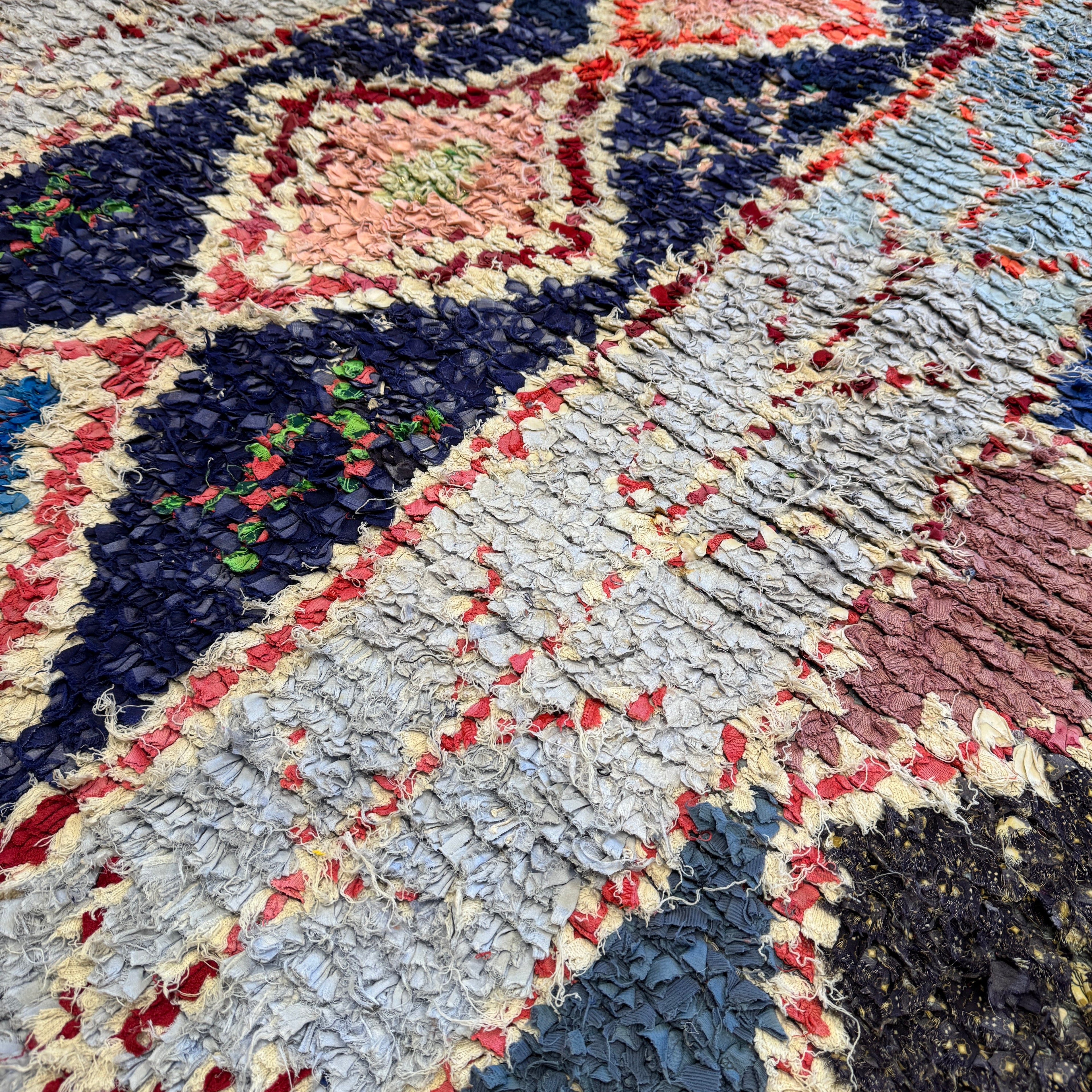 Marokkansk Boucherouite Tæppe (150x 256 cm)