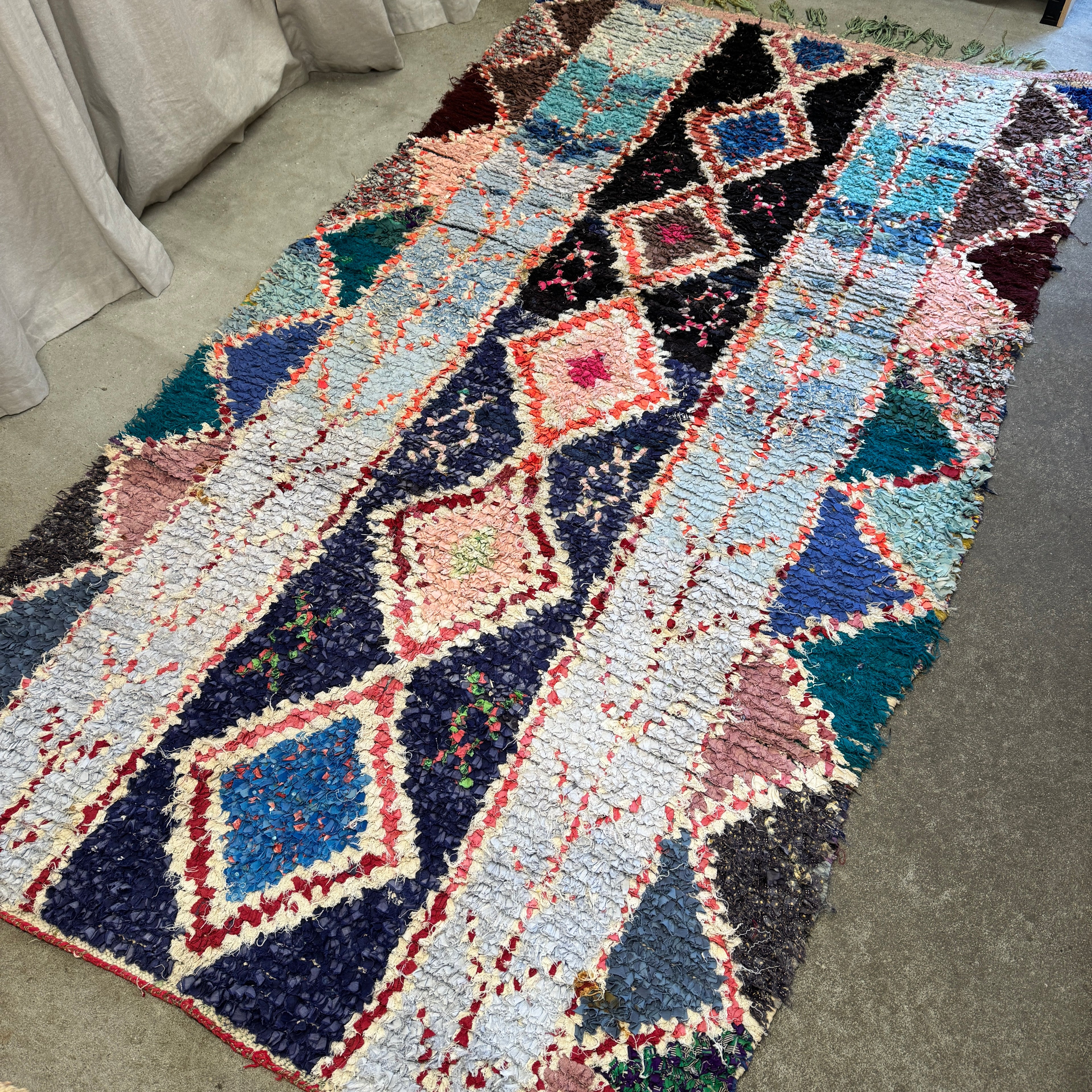 Marokkansk Boucherouite Tæppe (150x 256 cm)