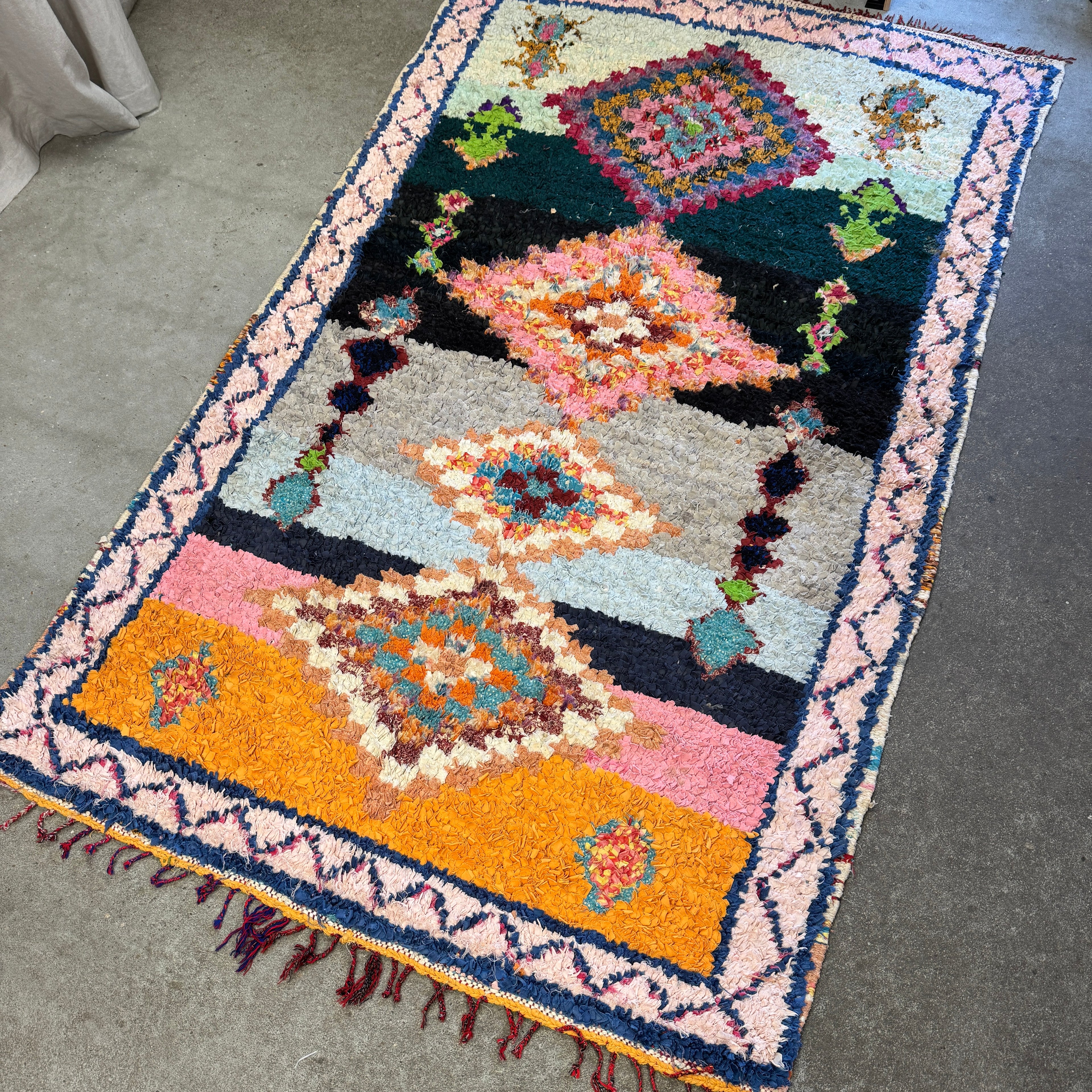 Marokkansk Boucherouite Tæppe (131x 213 cm)