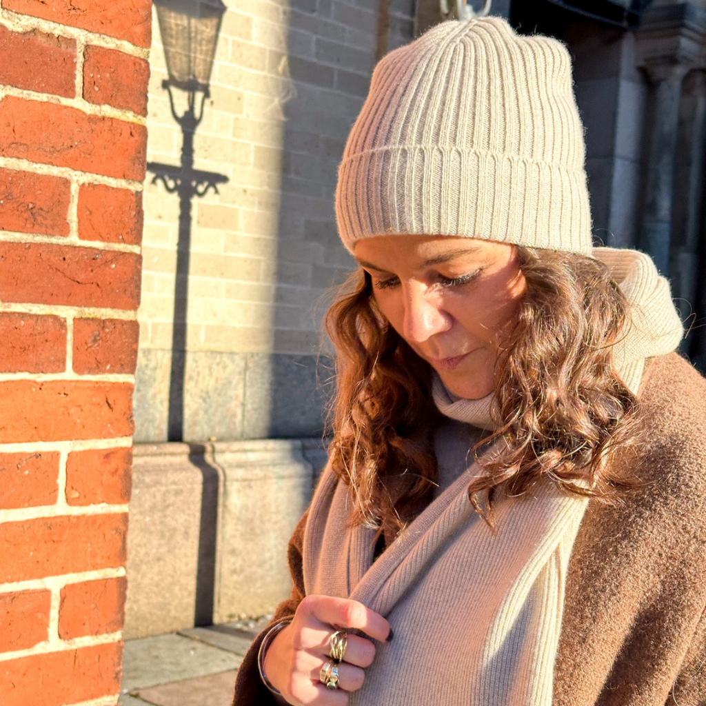 Cashmere Hue - Beige