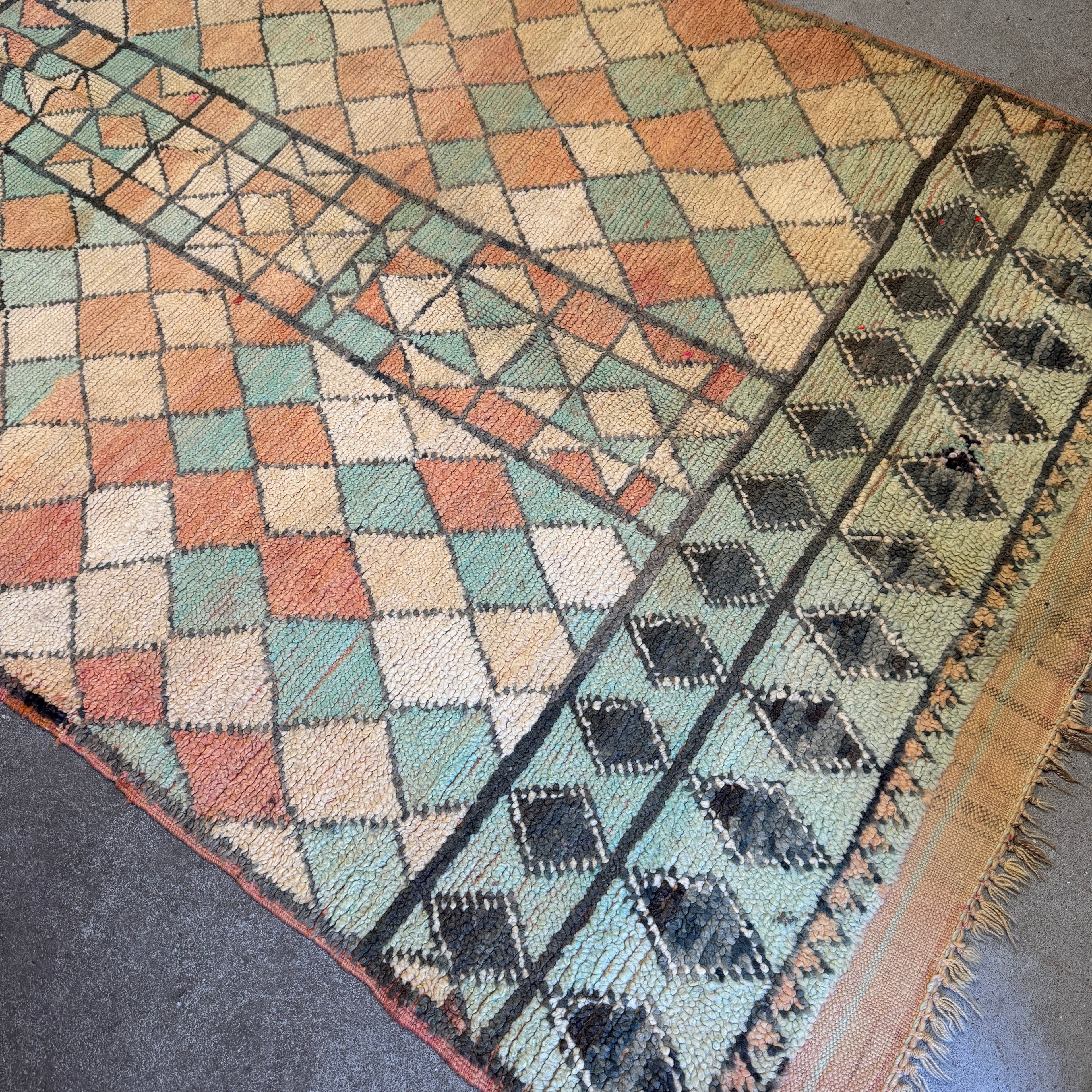 Marokkansk Boujaad Tæppe (133x 210 cm)